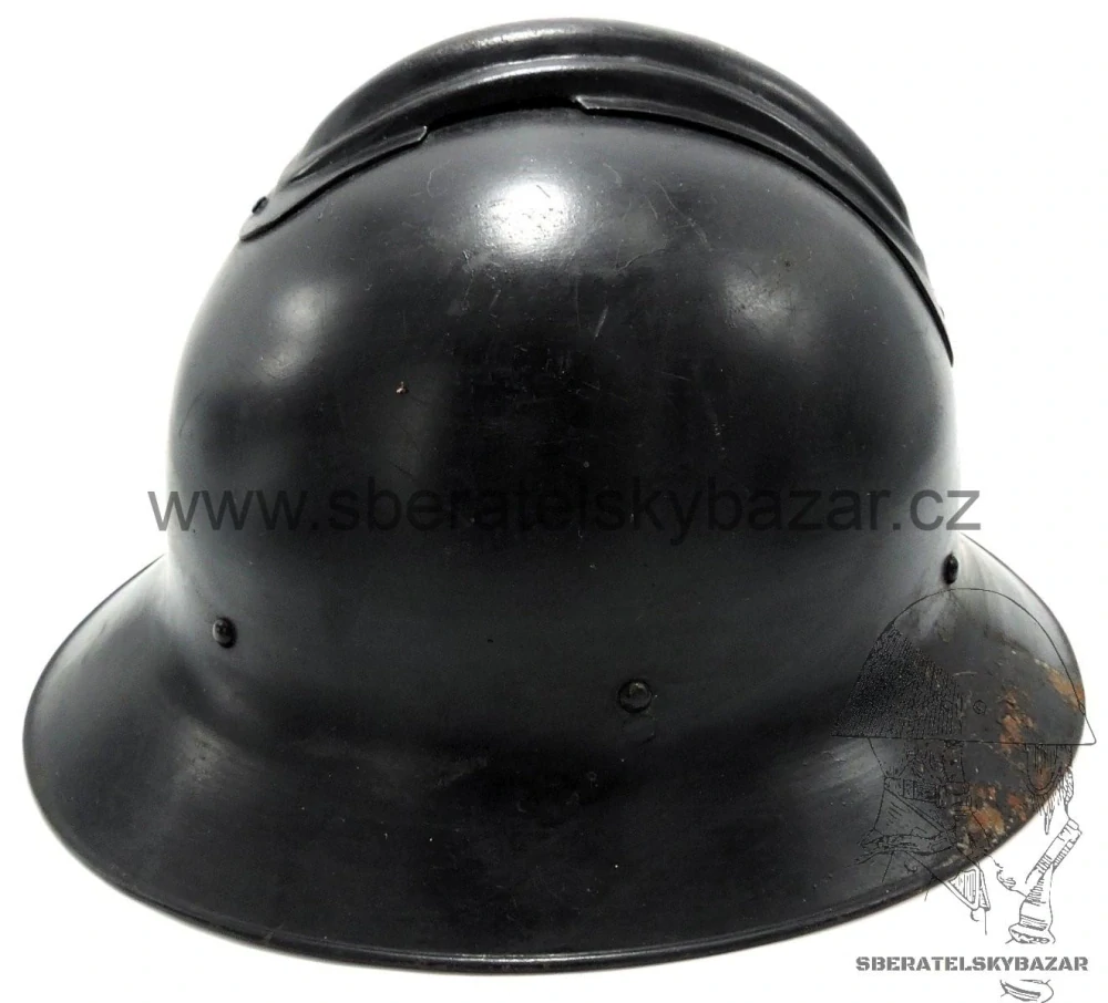 Přilba vz.29 atypická 8 nýtová 