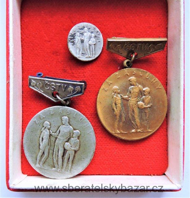 Odznak držitele veřejného uznání ČSTV Za zásluhy I a  II. stupně + miniatura
