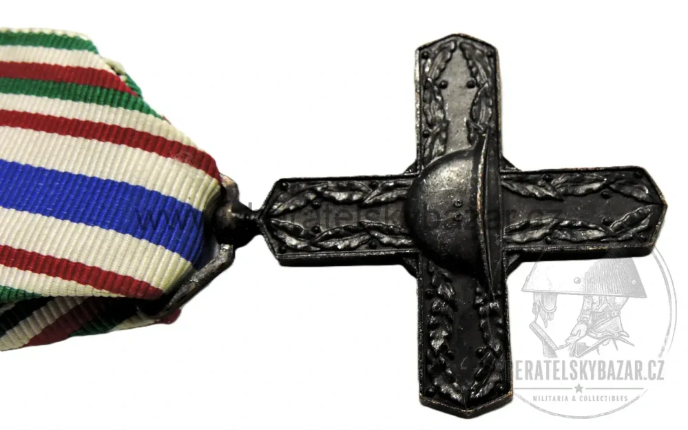 Itálie – Řád Vittorio Veneto – rytířský kříž s originální stuhou 