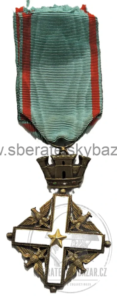 Itálie – Řád za zásluhy Italské republiky – V. třída rytíř - první typ